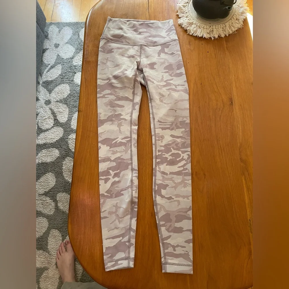 Lululemon Wunder Under High-Rise Tight 25" purple grey camo leggings size 4 - Picture 6 of 7